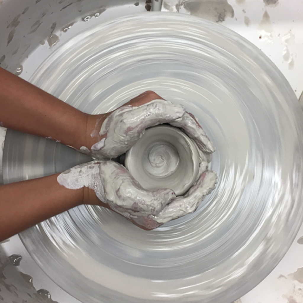 Silver Clay – La Mano Pottery